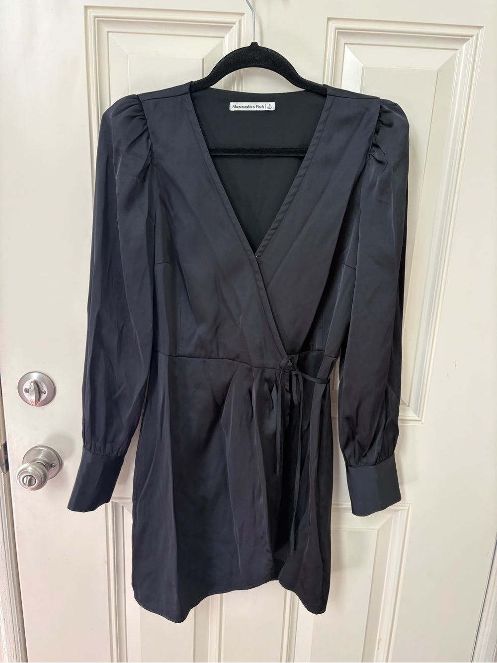 Abercrombie & Fitch Black Satin Puff-Sleeve Wrap Mini Dress Size Small